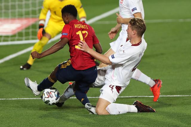 约基奇35+7+7爱德华兹44分 掘金力克森林狼2-2