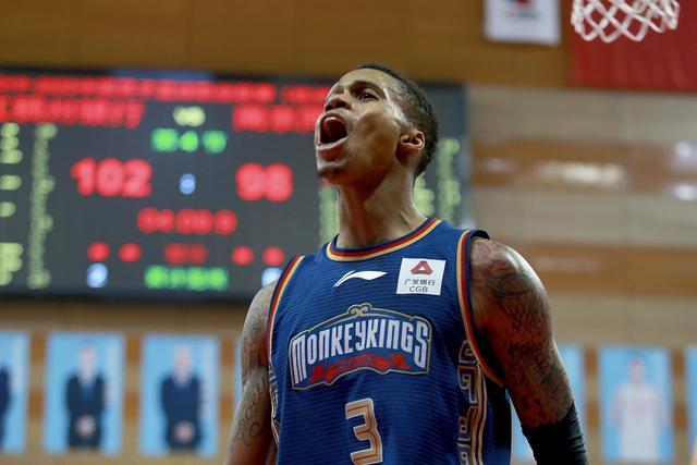 膝伤还没好！莱昂纳德将从赛季开始无限期缺阵