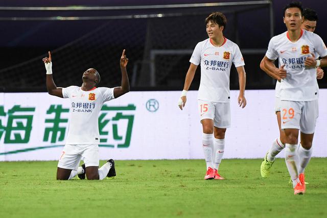 锡安33分鹈鹕负骑士止4连胜 掘金送热火4连败